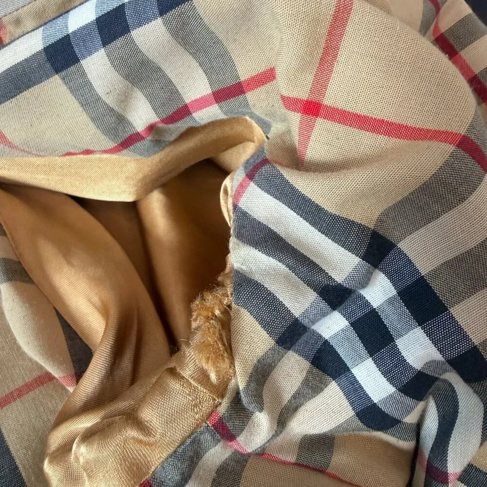 Burberrys' Trench Coat - Picture 4 of 5